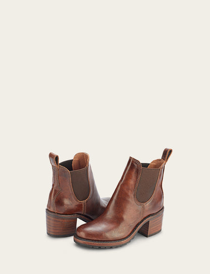 Women's Cognac Sabrina Chelsea Boots | Frye Cognac
