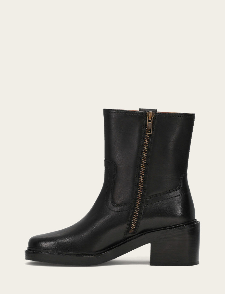 Women's Black Kate Short Inside Zip Boot | Frye Black