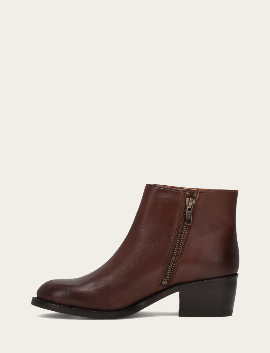 Women's Saddle Carson 2 Piping Booties | Frye Saddle