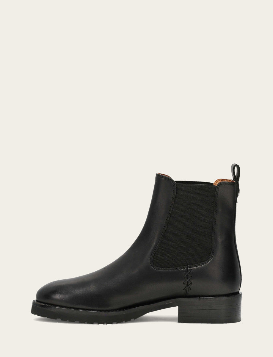 Women's Black Melissa Lug Chelsea Boot | Frye Black