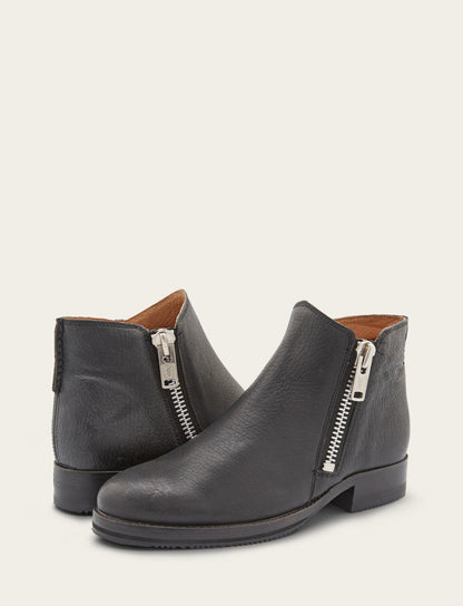 Women's Black Madison Moto Shooties | Frye Black
