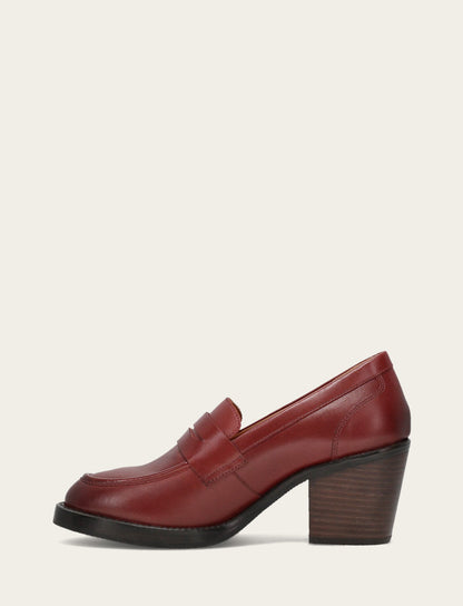 Women's Cranberry Rylee Loafer | Frye Cranberry