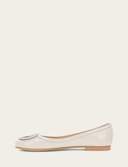Women's Ivory Carson Logo Ballet Flats | Frye Ivory
