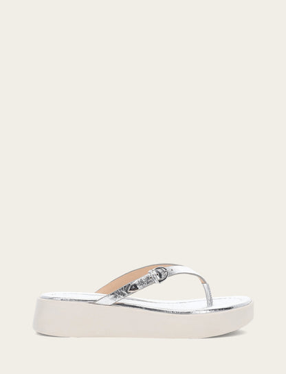 Women's Silver Maya Buckle Thong Sandals | Frye Silver