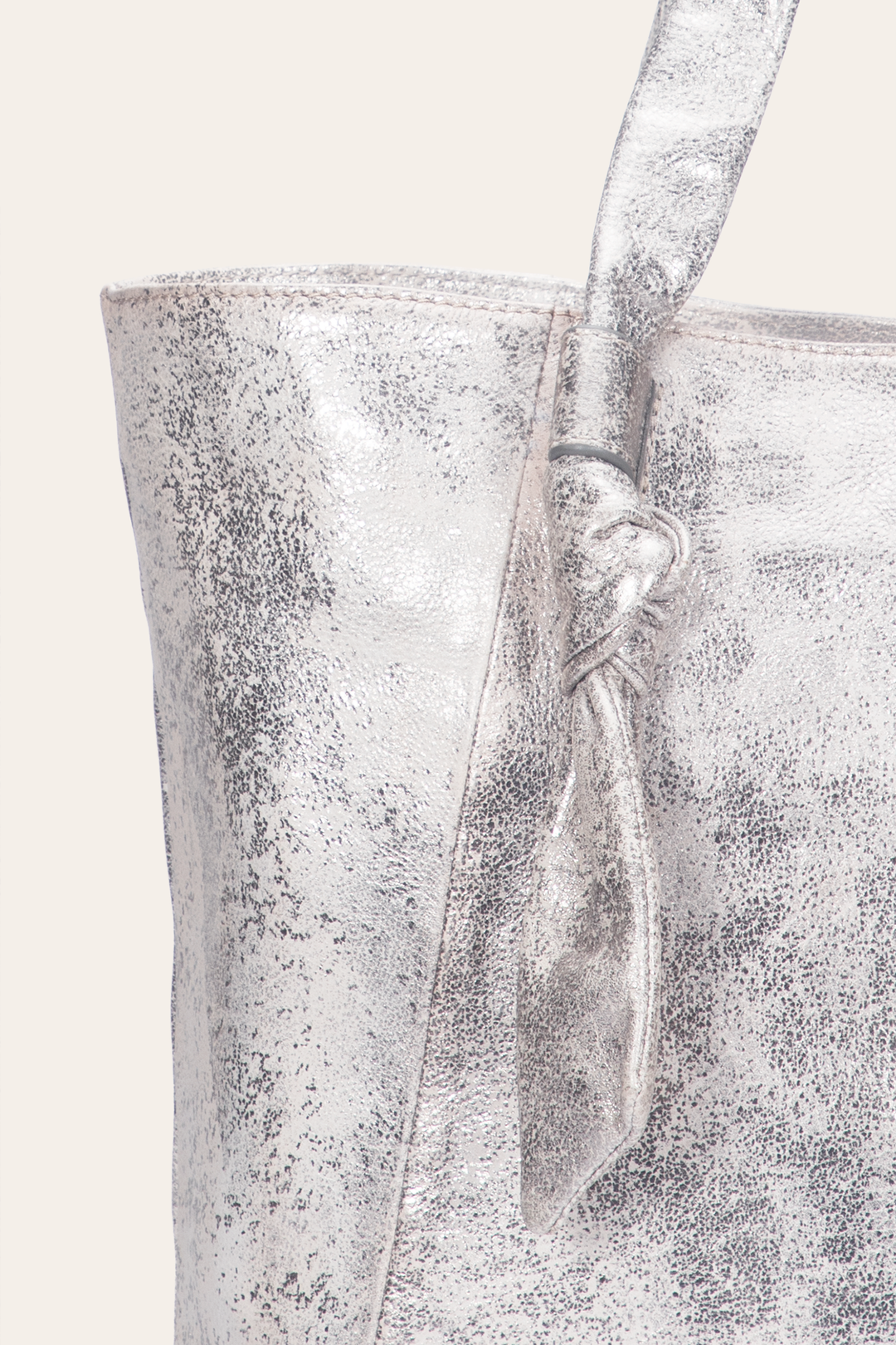 Women's Nora Knotted Tote Bag | Frye Cream Metallic