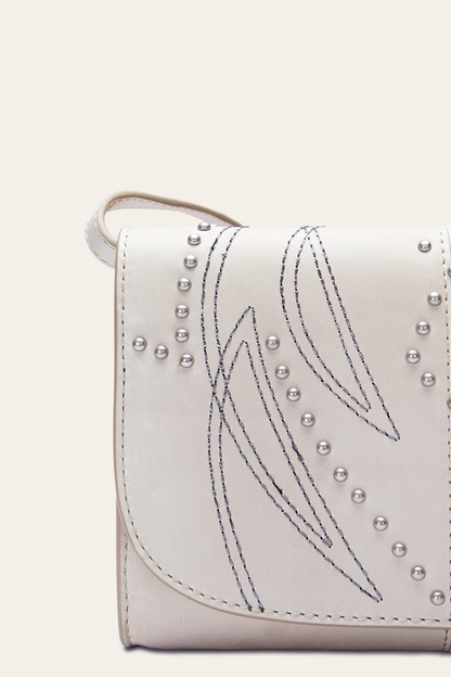 Sara Oat Wallet Crossbody | Frye Oat