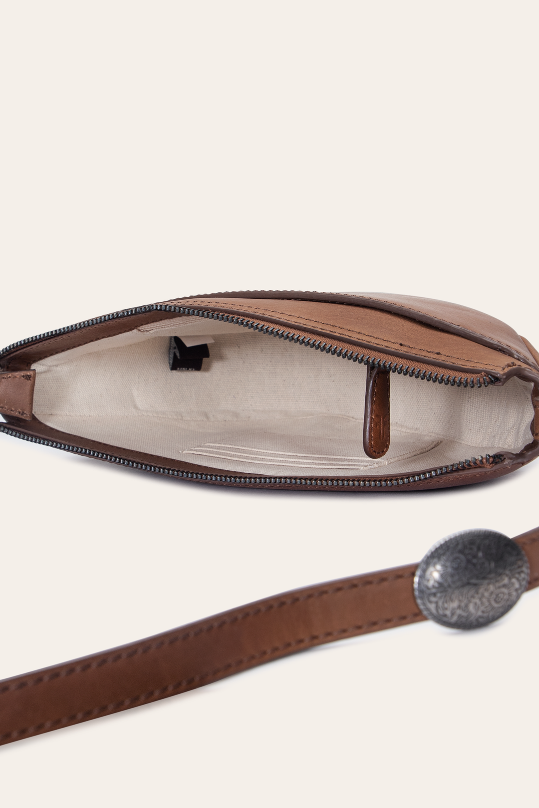 Women's Cheyenne Saddle Bag (Cognac) | Frye Cognac