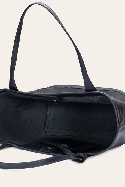 Kenzie Unlined Black Tote | Frye Black